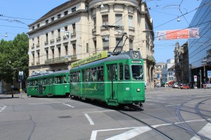 Basel-bvb-tram-15-schindler-879637